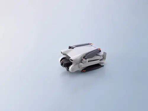 Dron DJI Mini 3 Fly More Combo (DJI RC)-1