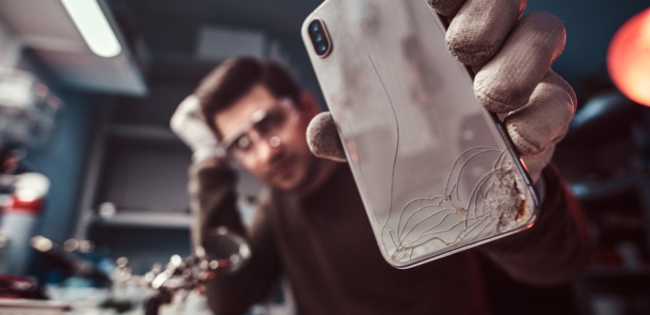 Znate li koristiti ove popularne „štitove“ za iPhone i Samsung mobitele? (Jer zaštita uređaja je važna!)